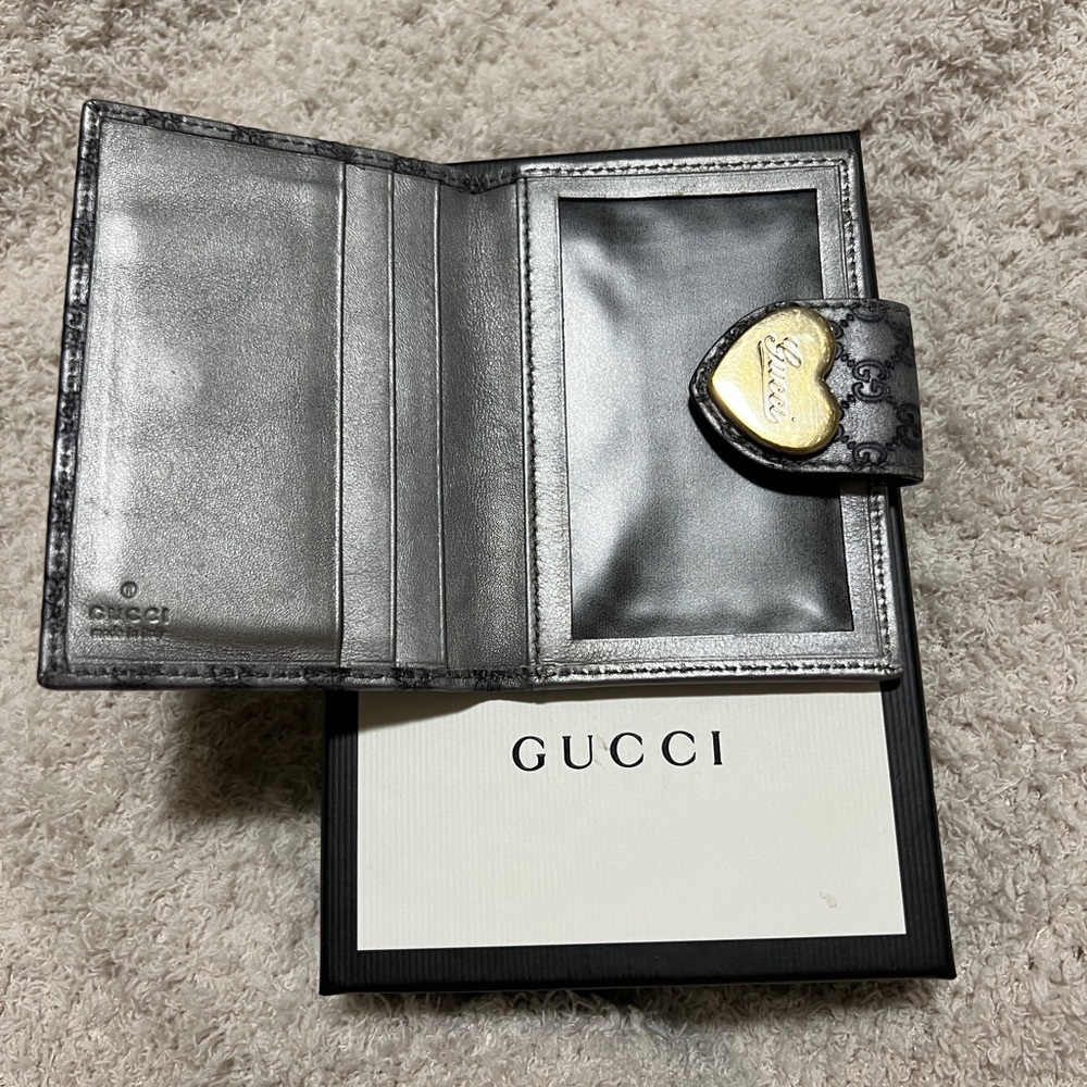 Authentic Gucci platinum Card Holder wallet - Picture 2 of 5